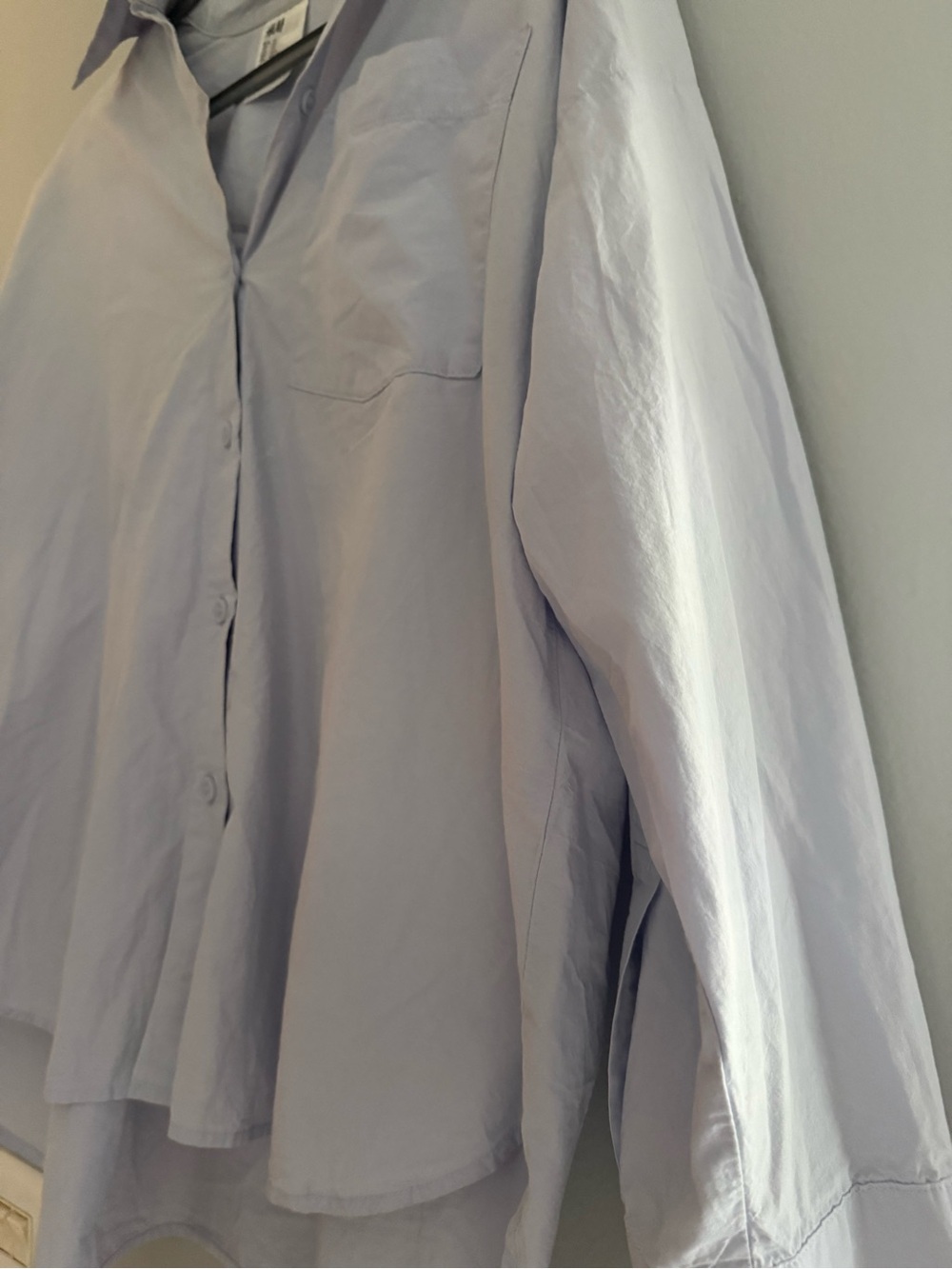 H&M Pale Blue Women’s Button-Down Dress Shirt - Picture 4 of 6
